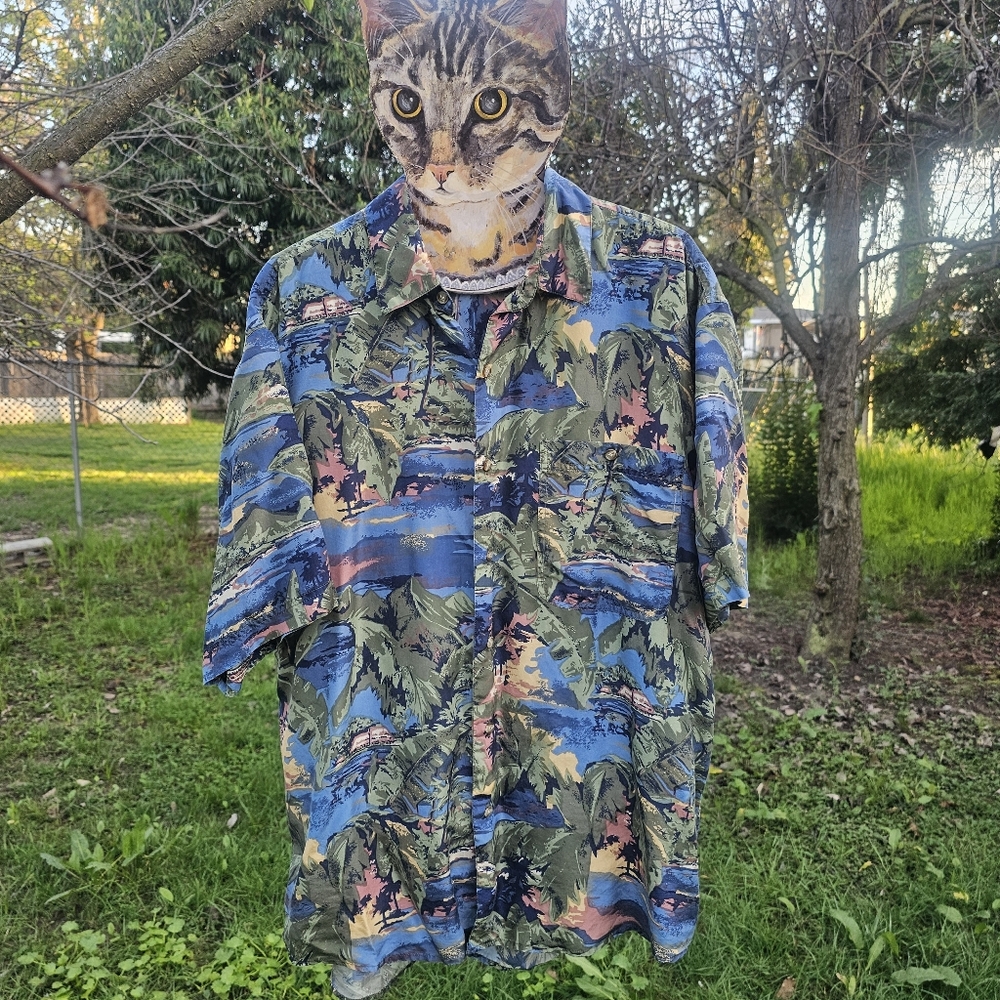 Hilo Hattie Vintage 100% Silk Aloha Shirt